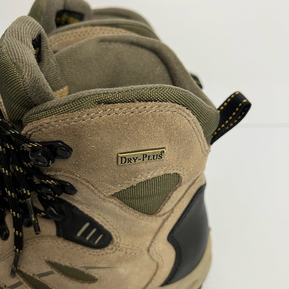 Cabela’s Boots (Dry Plus Thinsulate ultra Insulation hiking) size 9D Tan - Picture 6 of 7